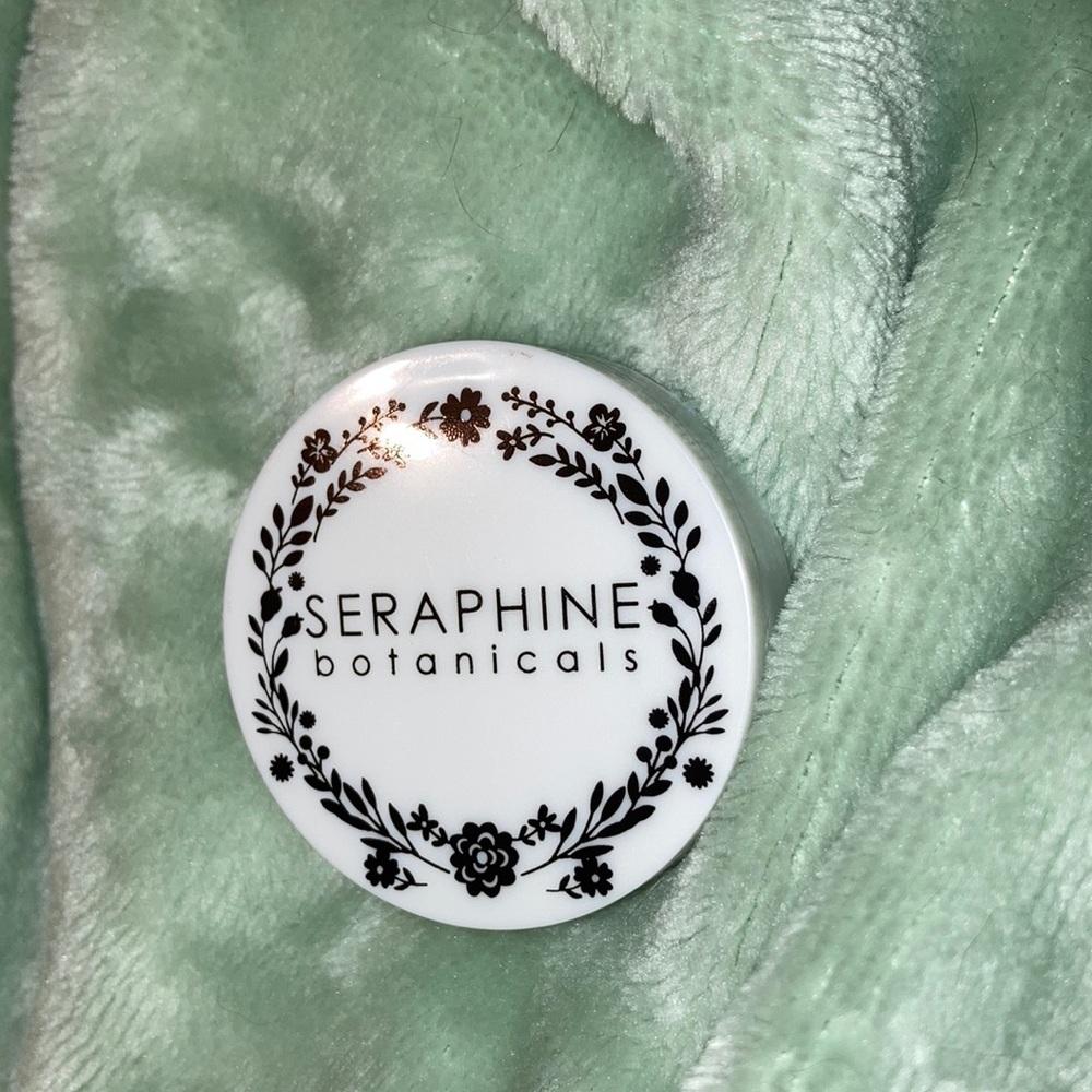 Seraphine botanicals Happy Hibiscus 99% Natural Blush for all skin tones.